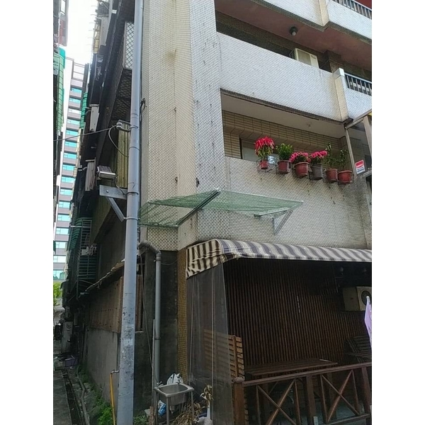 大雅花園華厦-防磁磚墜落網-開旭專業圍網有限公司