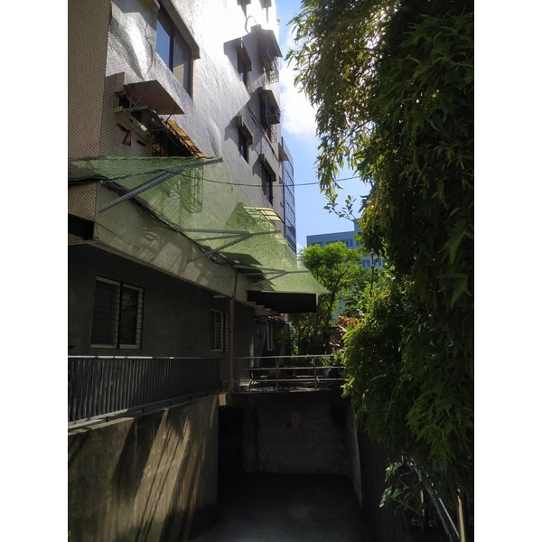 大雅花園華厦-防磁磚墜落網-開旭專業圍網有限公司