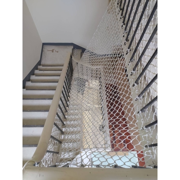 中華電信研究院-樓梯防護網-開旭專業圍網有限公司