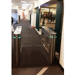 人員管制通關機系統 - 豪庭電機股份有限公司