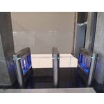 人員管制通關機系統 - 豪庭電機股份有限公司