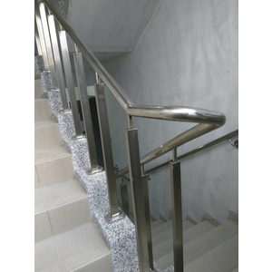 不銹鋼圓管扶手欄杆