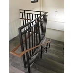 扶壁式扶手 - 皇家木作工程