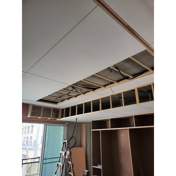 天花板施作