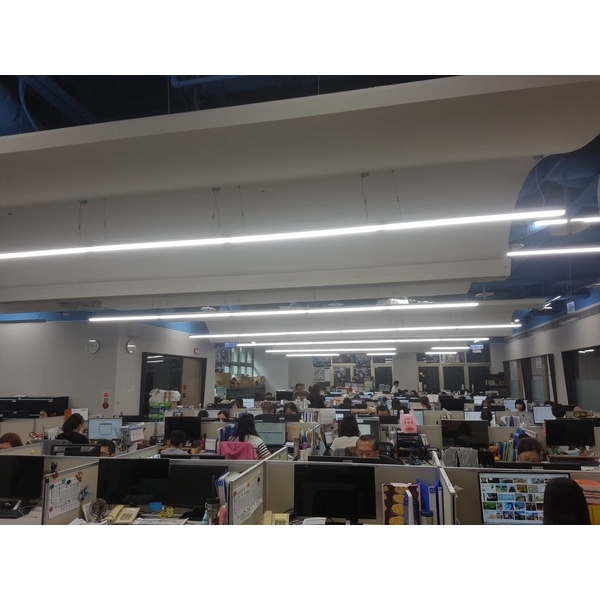 易飛網辦公室,奧立科技能源股份有限公司