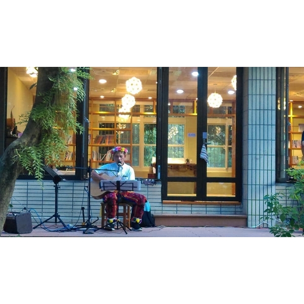 國小閱讀室-奧立科技能源股份有限公司