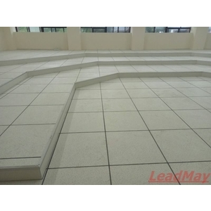 高架地板階梯教室