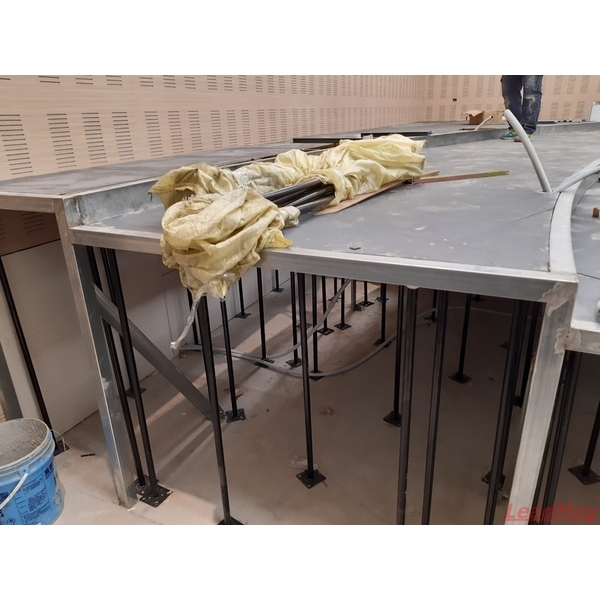 高架地板反向階梯做法-力美建材有限公司