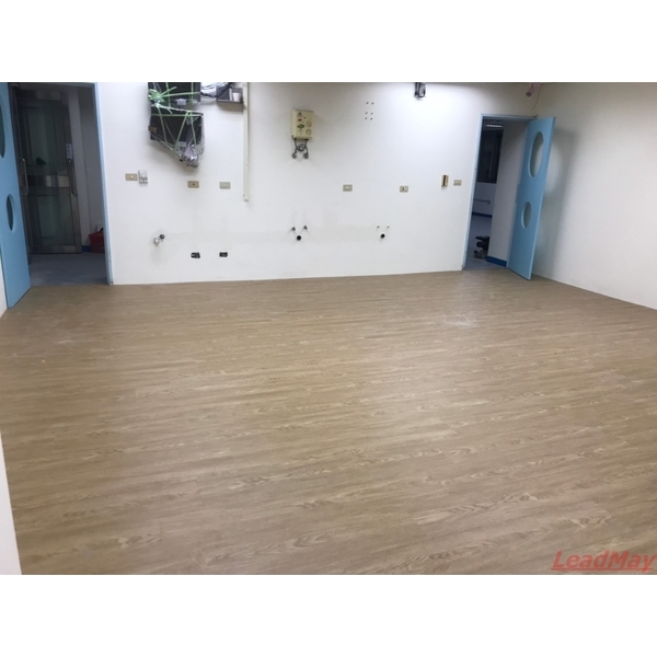 卡扣地板施工-力美建材有限公司