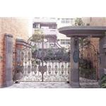 中庭大門 - 德耶企業有限公司