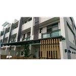 鋁合金格柵及框式玻璃欄杆 - 雅固婷金屬建材有限公司