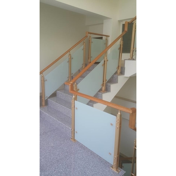 鋁合金玻璃立柱