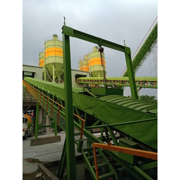 水塔噴漆完工,伍山實業社