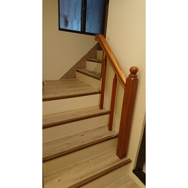 木作樓梯扶手 木作樓梯扶手-天梯實業有限公司