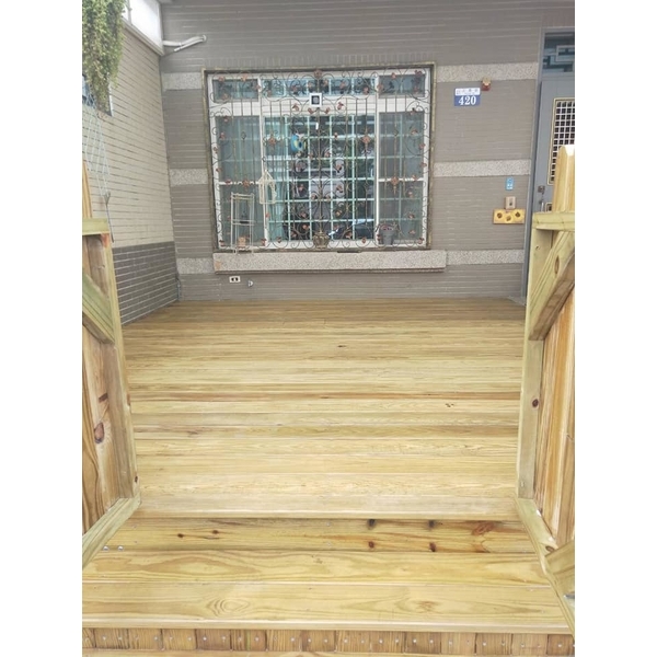 戶外木籬笆平台-天梯實業有限公司