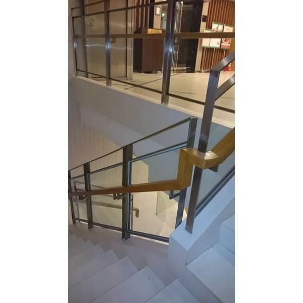 玻璃樓梯扶手 玻璃樓梯扶手,天梯實業有限公司