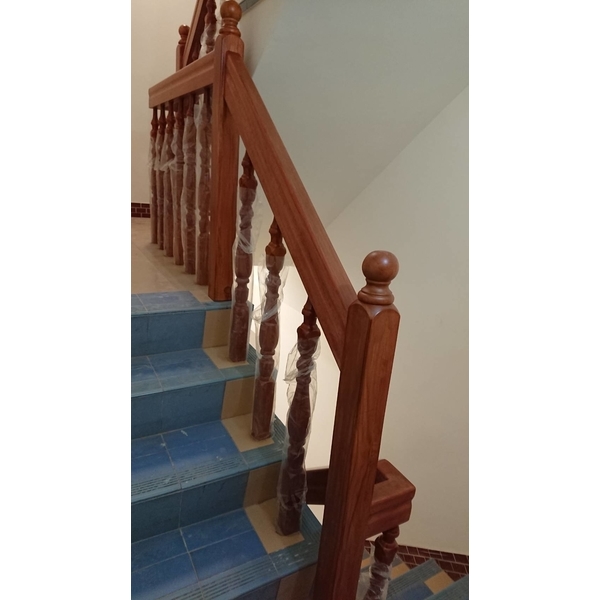 樓梯扶手安裝-天梯實業有限公司