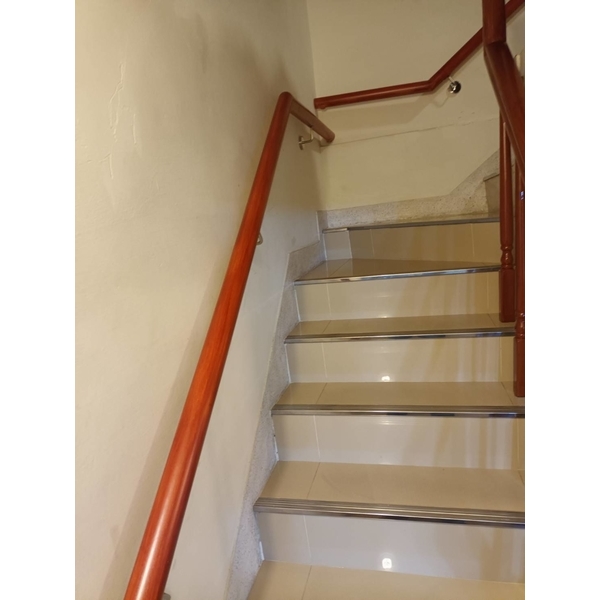 殘障崁壁扶手-天梯實業有限公司