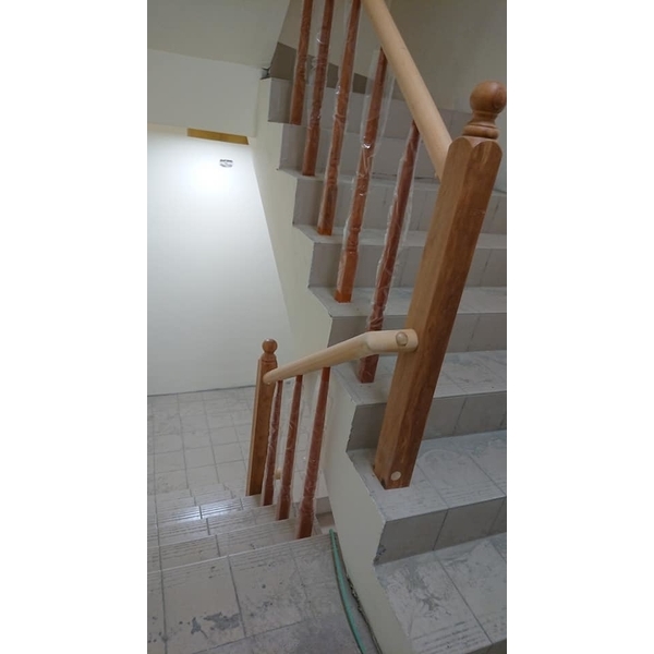 木樓梯扶手-天梯實業有限公司