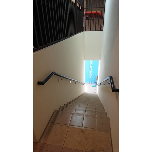 崁壁式扶手 崁壁式扶手-天梯實業有限公司