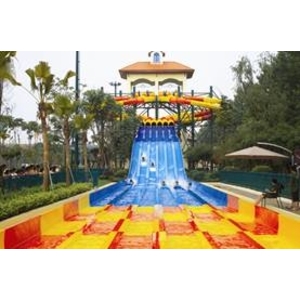 螺旋六併列競速組合滑道