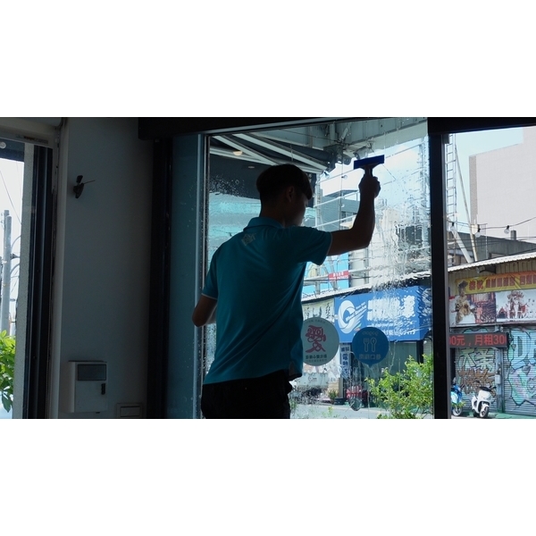 高透光型隔熱膜-商業空間-新泰光學有限公司/帝航日