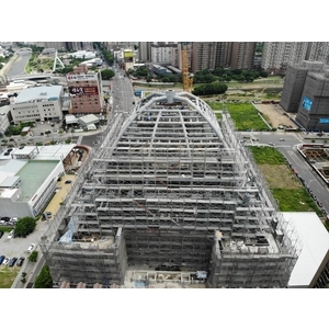 桃園遠雄人壽屋突光電塔鋼構工程