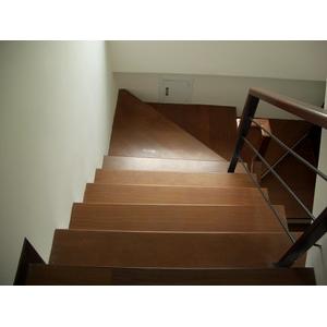 新屋工地扶手樓梯板地板